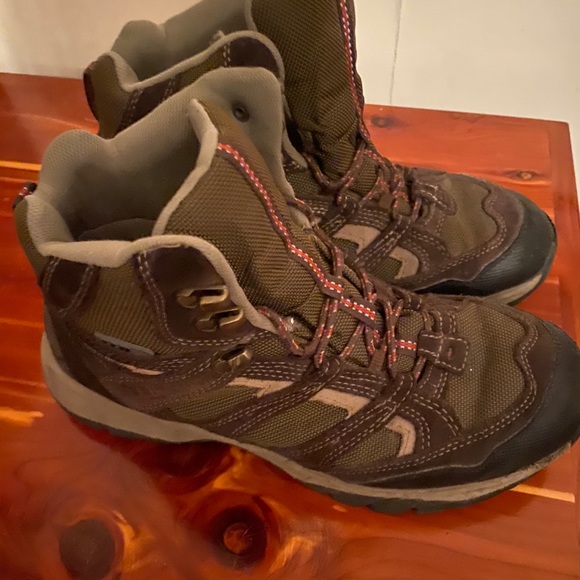LL Bean hiking boots - Picture 3 of 5